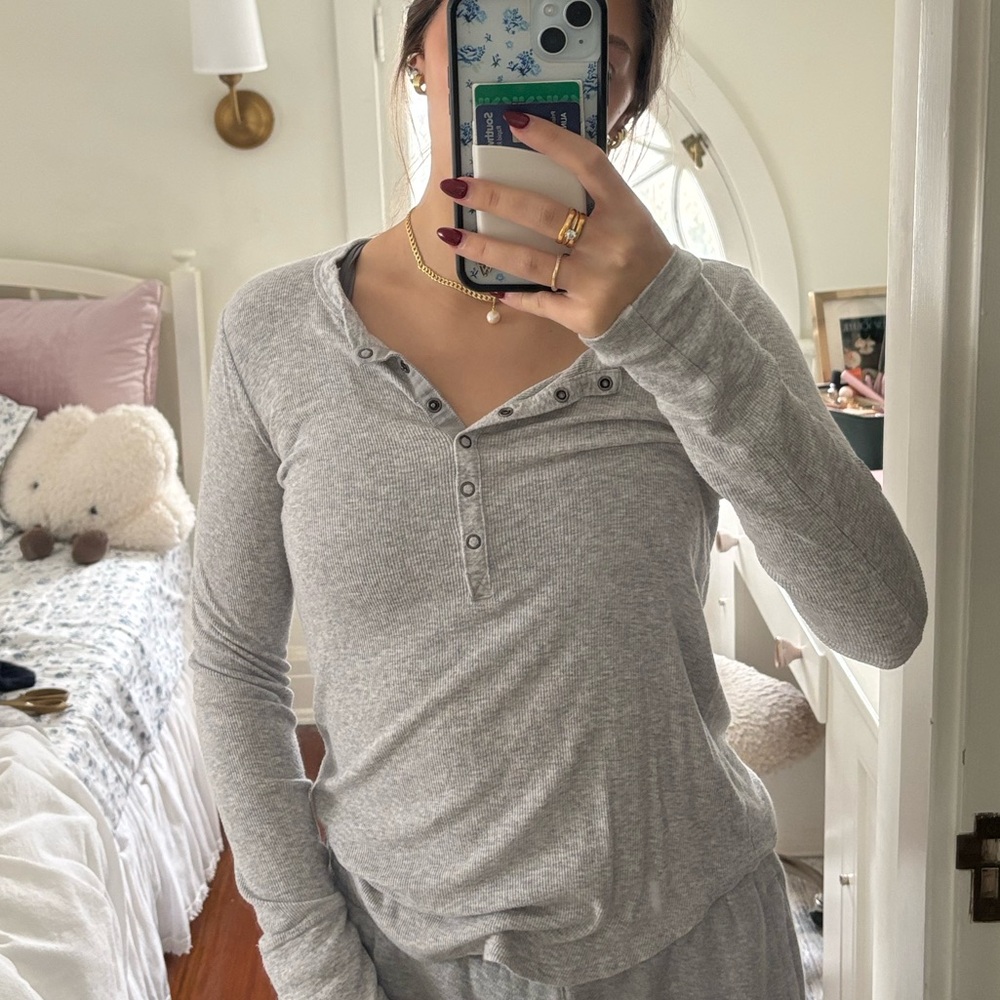Aerie grey long sleeve